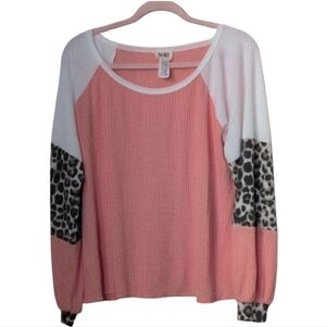 BiBi Peach and White Leopard Sleeve Waffle net Long Sleeve Oversized P2P 25-